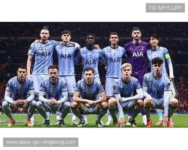 热刺右路低传制造门前大骚动 热刺右路低传制造门前大骚动