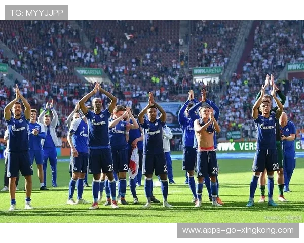 皇家社会外线犀利推进直逼禁区边区 皇家社会外线犀利推进直逼禁区边区