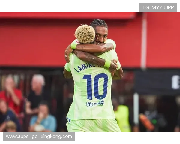 拉菲尼亚一道直塞助攻佩德里打破僵局